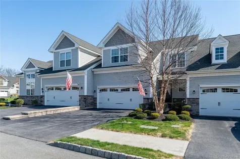 50 Stratford Lane Wappingers Falls NY 12590