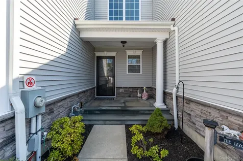 50 Stratford Lane Wappingers Falls NY 12590