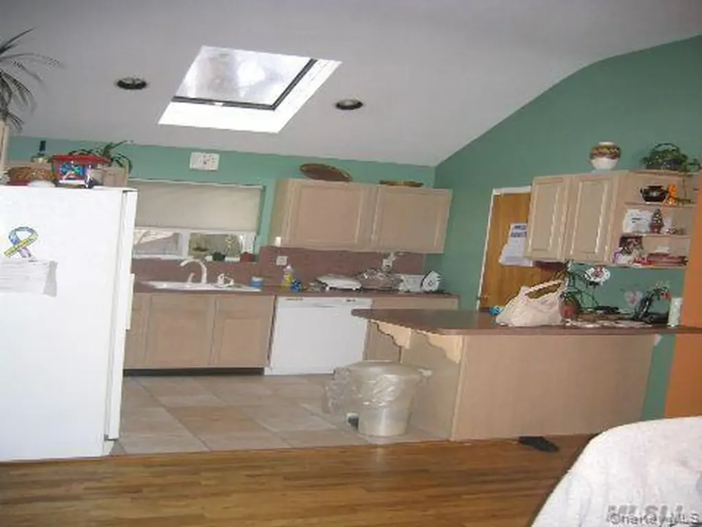 265 E Pine Street Long Beach NY 11561