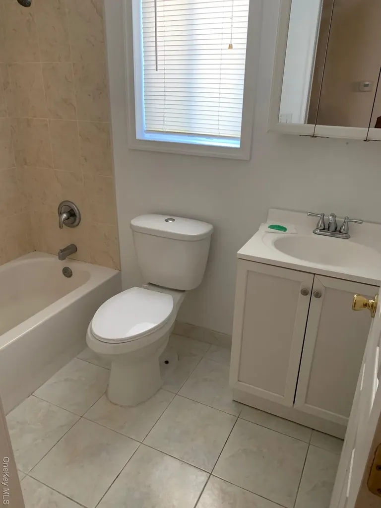 265 E Pine Street Long Beach NY 11561