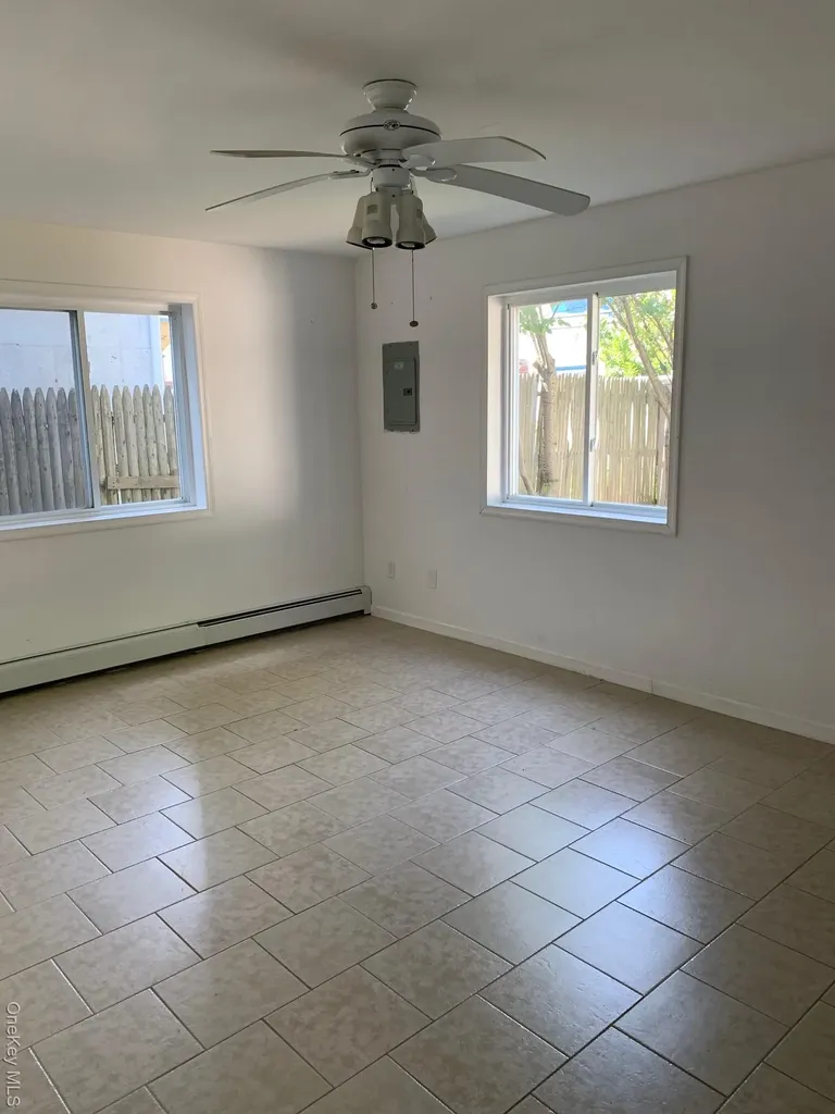 265 E Pine Street Long Beach NY 11561