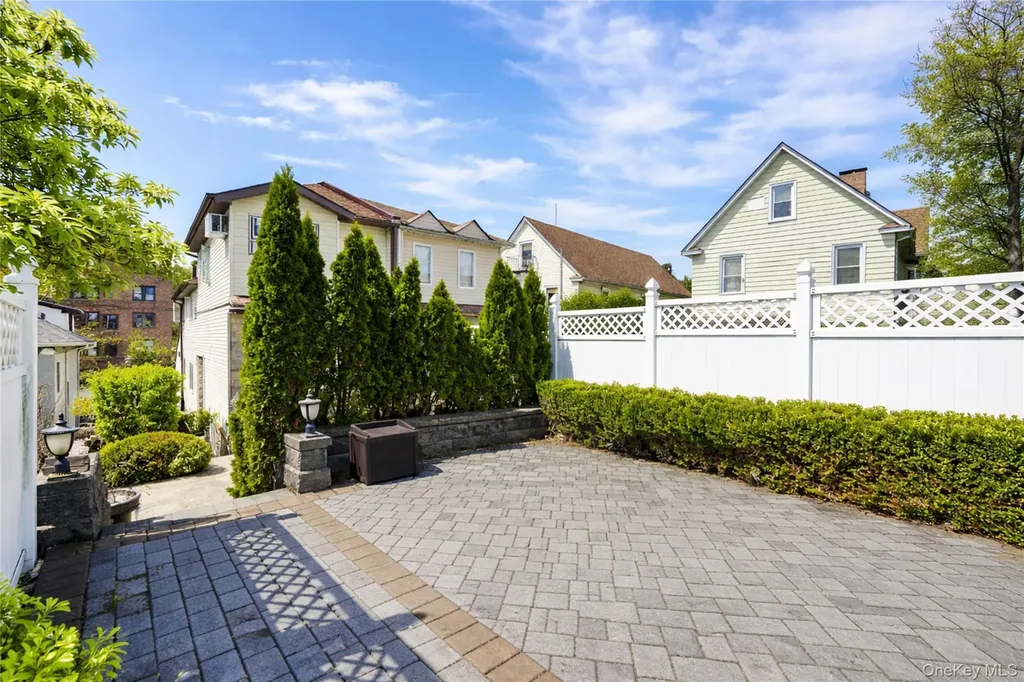 40 Creston Place Staten Island NY 10304