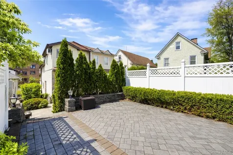 40 Creston Place Staten Island NY 10304