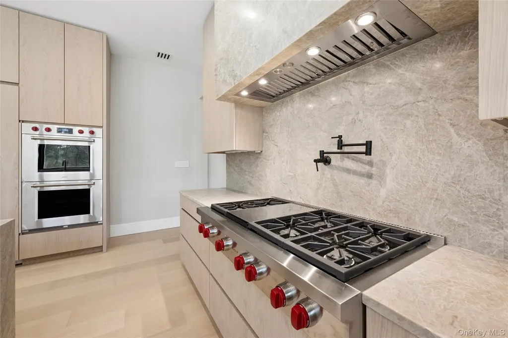 6 Highfield Drive Dix Hills NY 11746