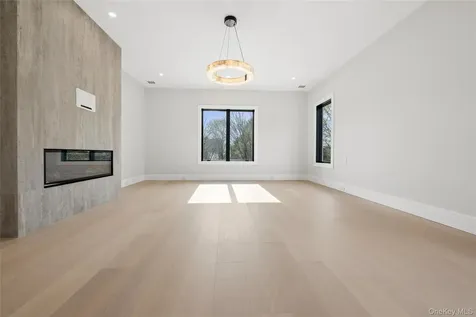 6 Highfield Drive Dix Hills NY 11746