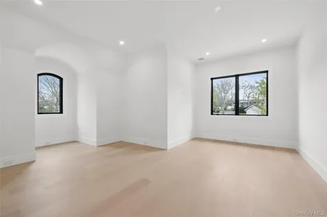 6 Highfield Drive Dix Hills NY 11746