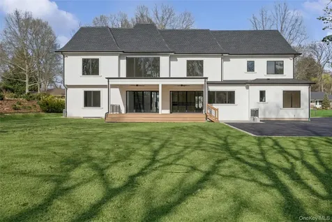 6 Highfield Drive Dix Hills NY 11746