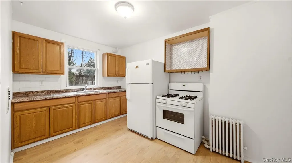 18 Vernon Terrace Poughkeepsie NY 12601