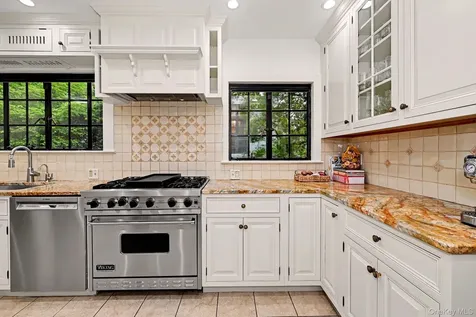 56 Woodlawn Avenue New Rochelle NY 10804