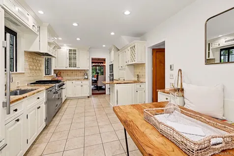 56 Woodlawn Avenue New Rochelle NY 10804