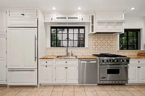 56 Woodlawn Avenue New Rochelle NY 10804