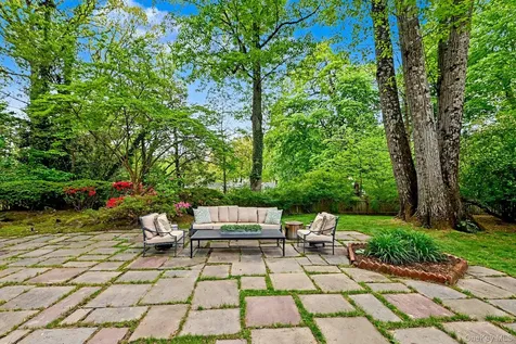 56 Woodlawn Avenue New Rochelle NY 10804