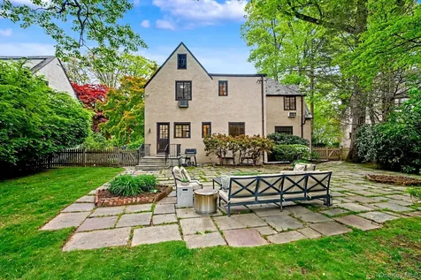 56 Woodlawn Avenue New Rochelle NY 10804
