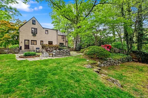 56 Woodlawn Avenue New Rochelle NY 10804