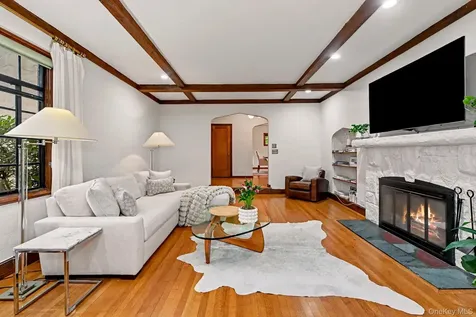 56 Woodlawn Avenue New Rochelle NY 10804