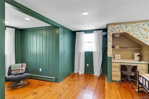 12 Anita Court Kingston NY 12401