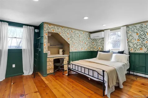 12 Anita Court Kingston NY 12401