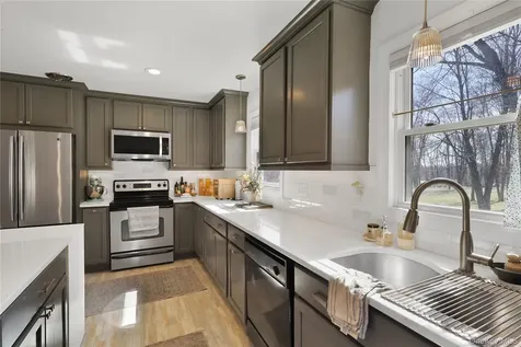 12 Anita Court Kingston NY 12401