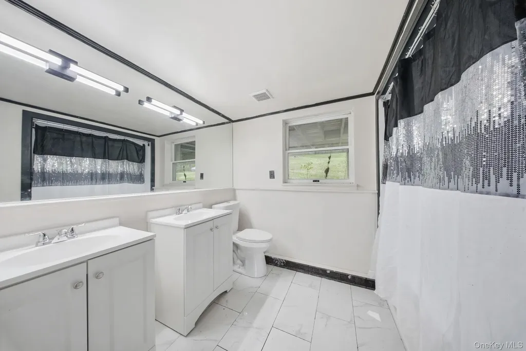 505 County Route 12 New Hampton NY 10958
