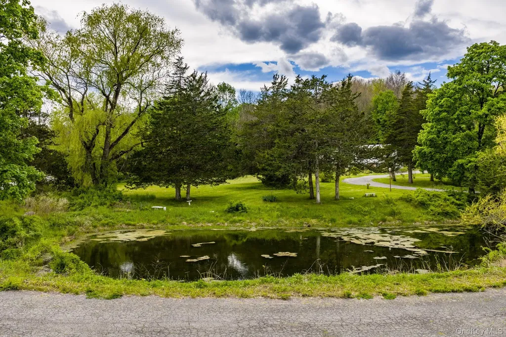 505 County Route 12 New Hampton NY 10958