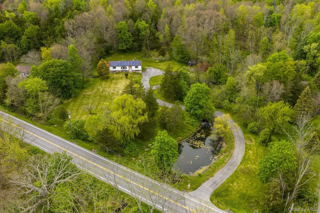 505 County Route 12 New Hampton NY 10958