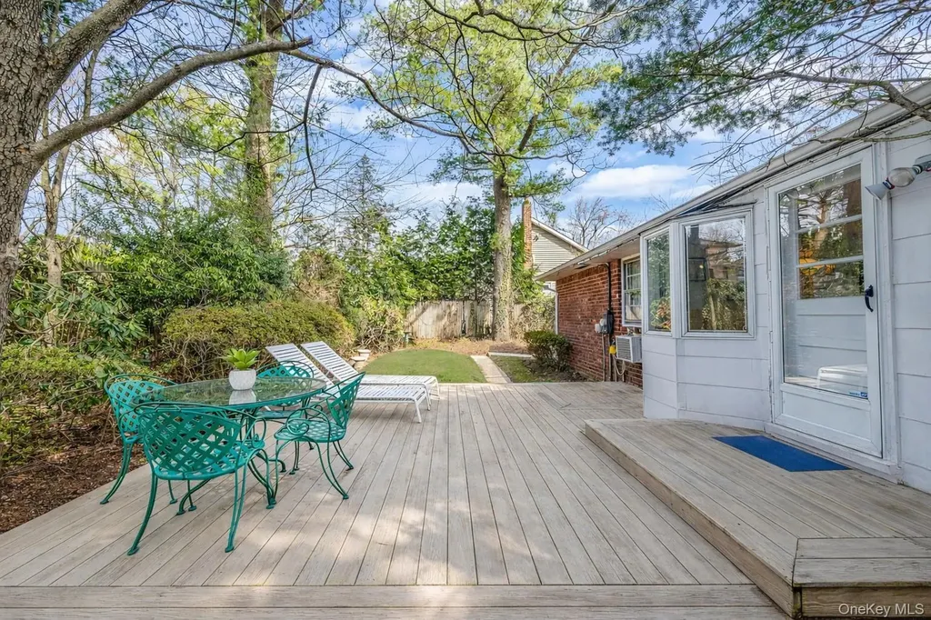 102 Irene Lane Commack NY 11725