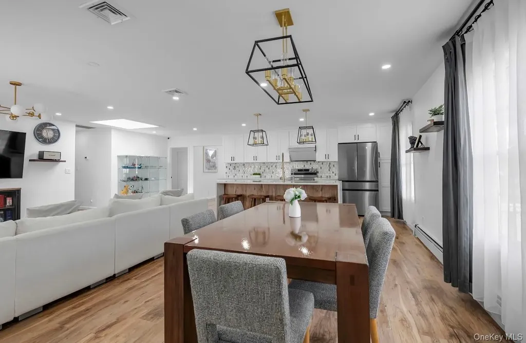 69 Candy Lane Syosset NY 11791