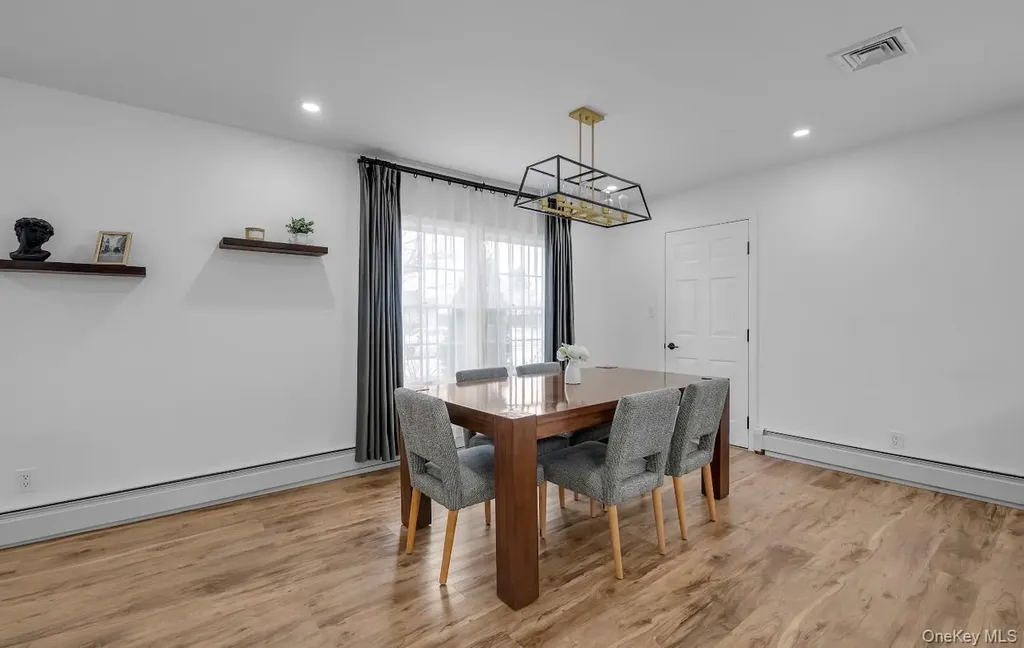 69 Candy Lane Syosset NY 11791