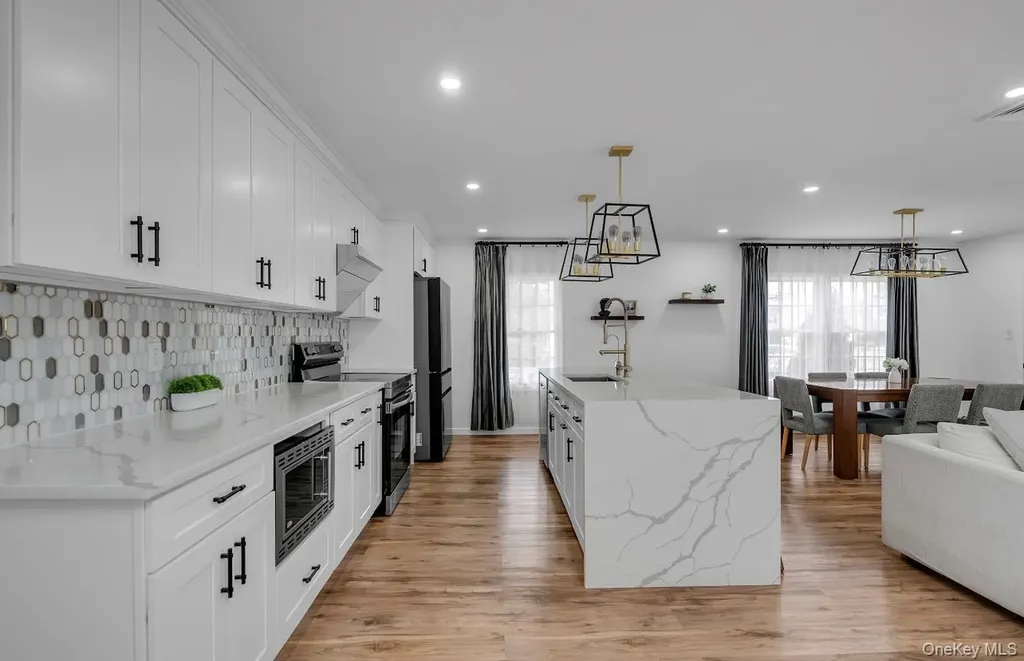 69 Candy Lane Syosset NY 11791
