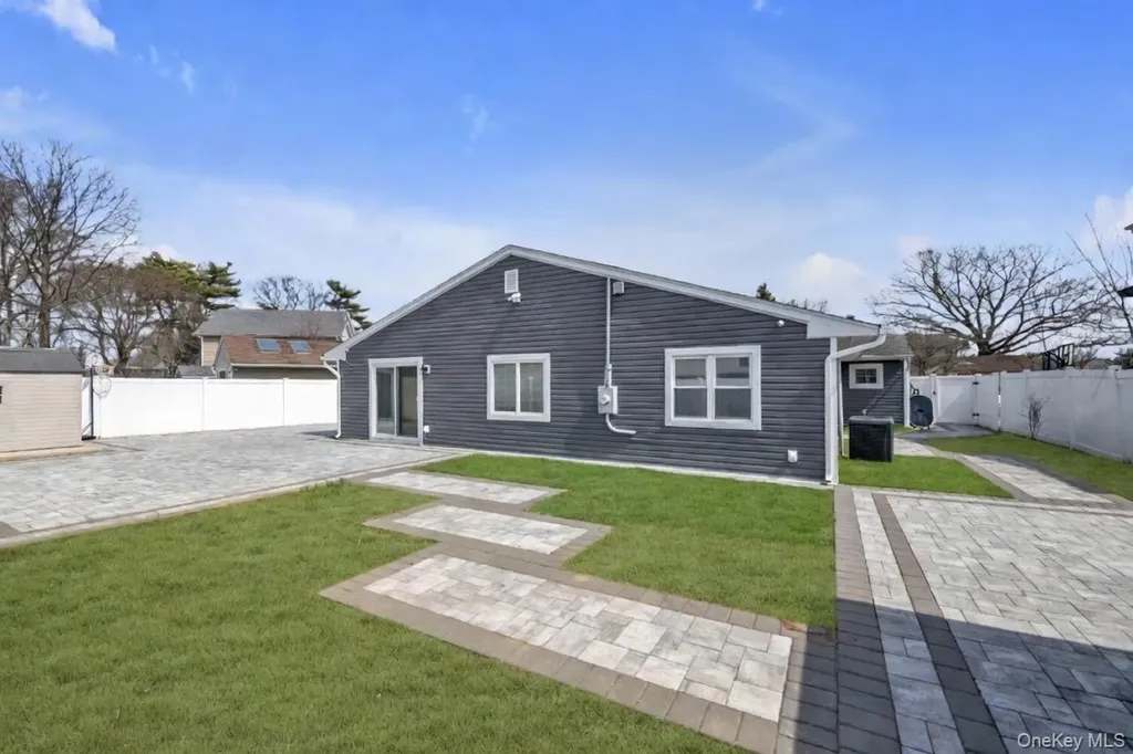 69 Candy Lane Syosset NY 11791