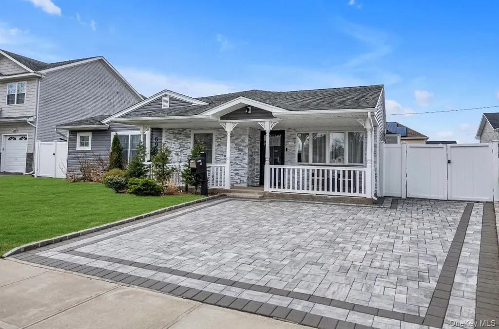 69 Candy Lane Syosset NY 11791