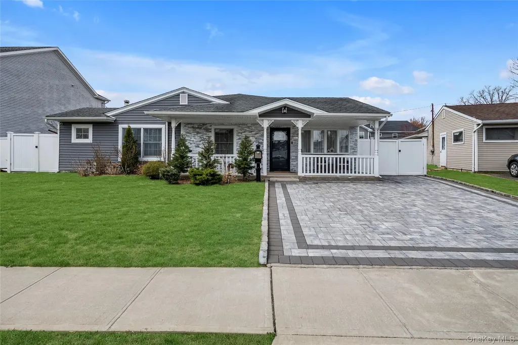 69 Candy Lane Syosset NY 11791