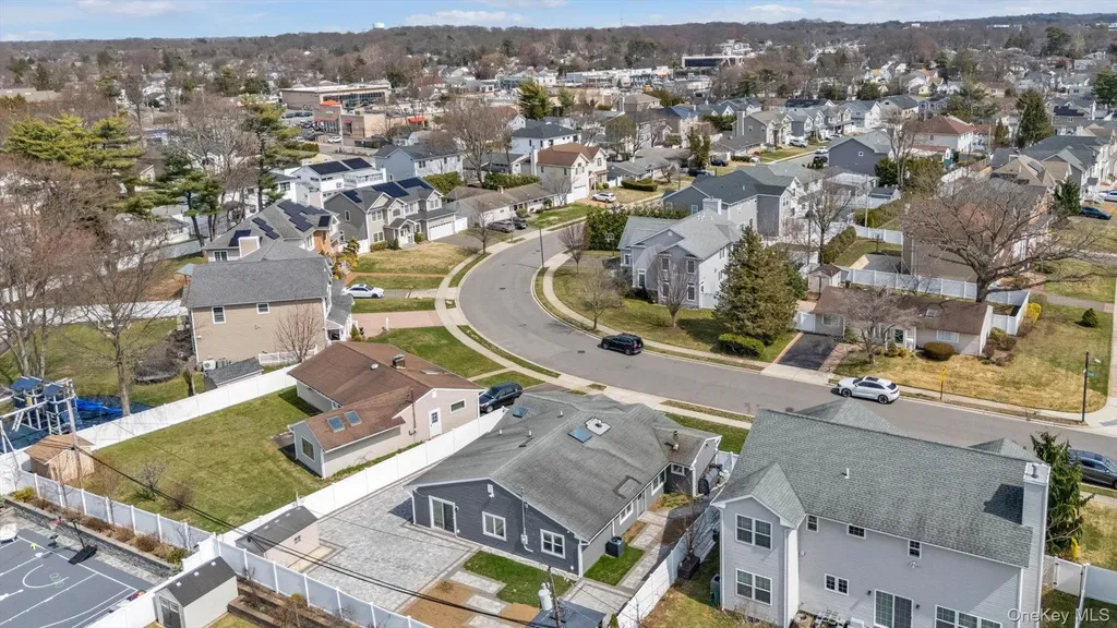69 Candy Lane Syosset NY 11791