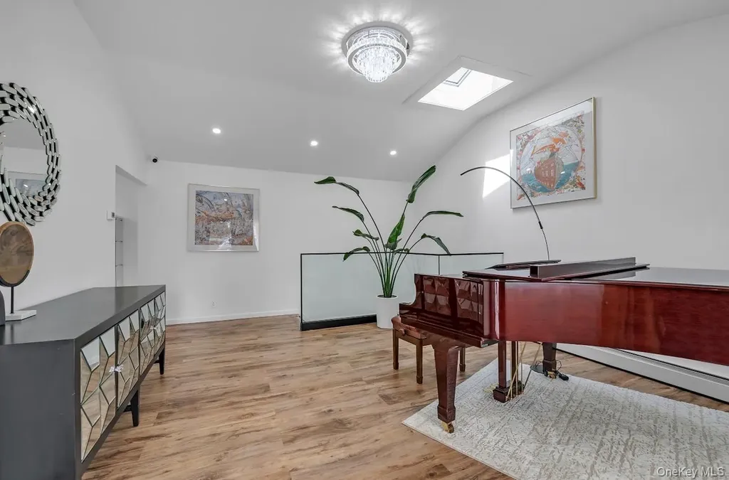 69 Candy Lane Syosset NY 11791