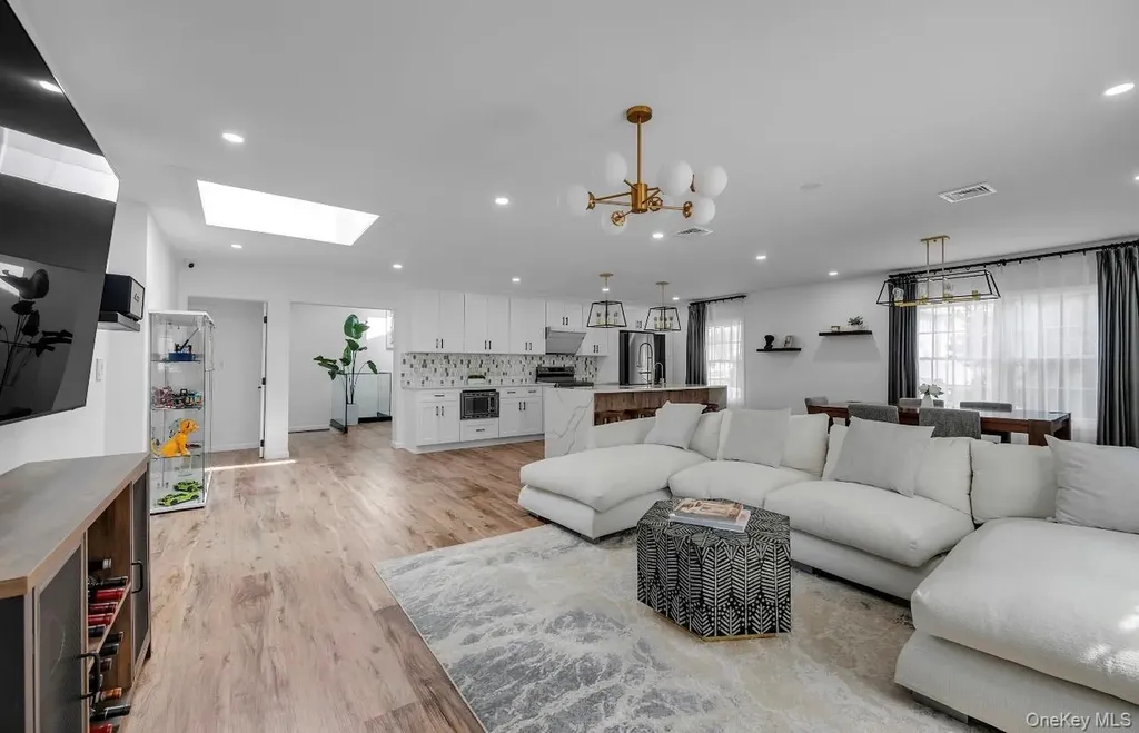 69 Candy Lane Syosset NY 11791
