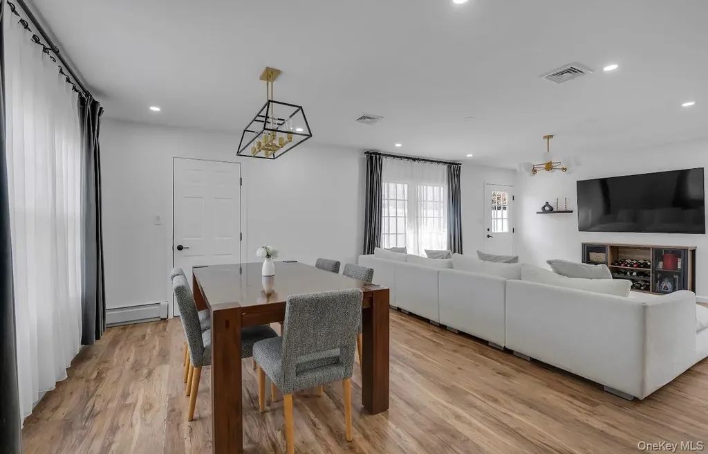 69 Candy Lane Syosset NY 11791