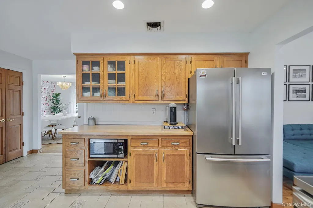 14 Cordwood Path Shoreham NY 11786