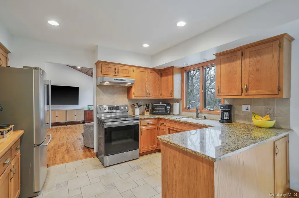 14 Cordwood Path Shoreham NY 11786