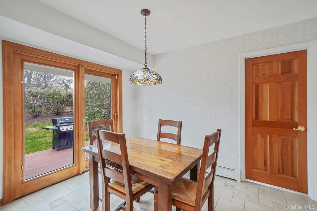 14 Cordwood Path Shoreham NY 11786