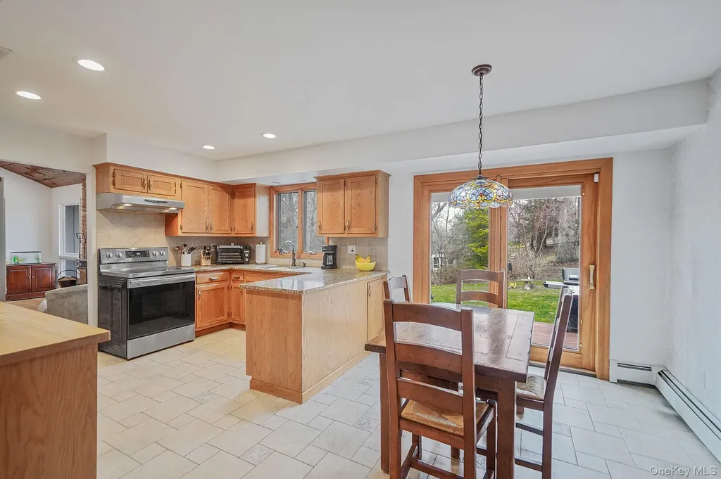 14 Cordwood Path Shoreham NY 11786