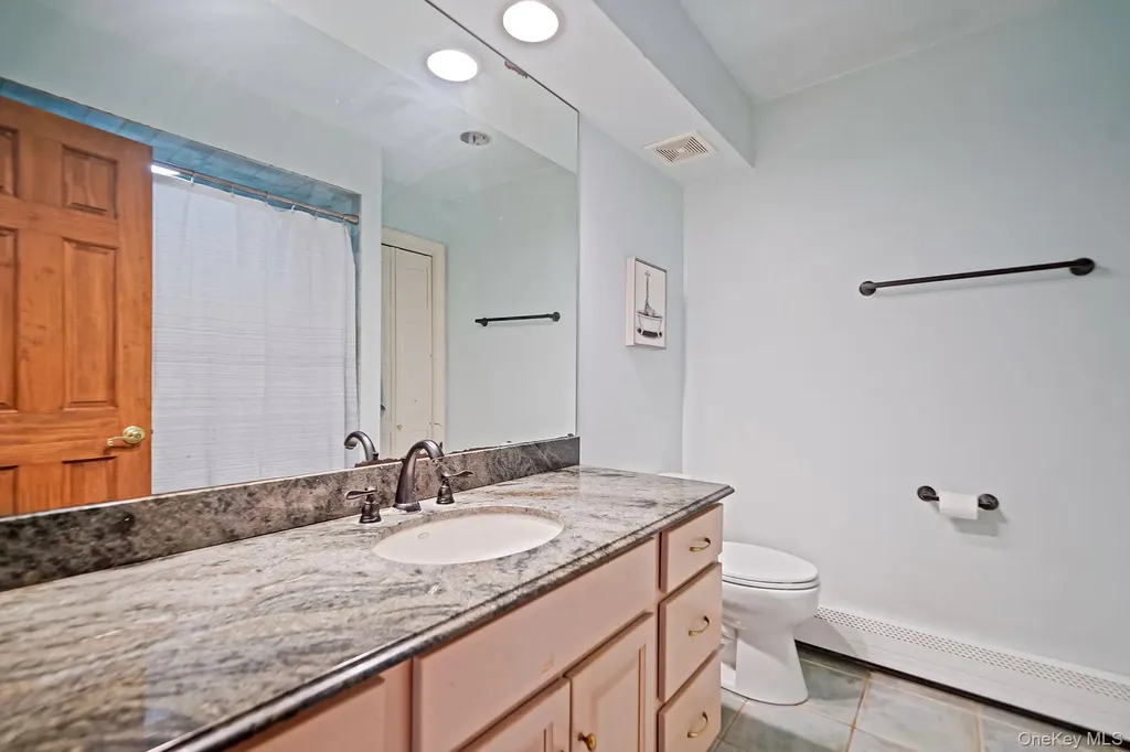 14 Cordwood Path Shoreham NY 11786