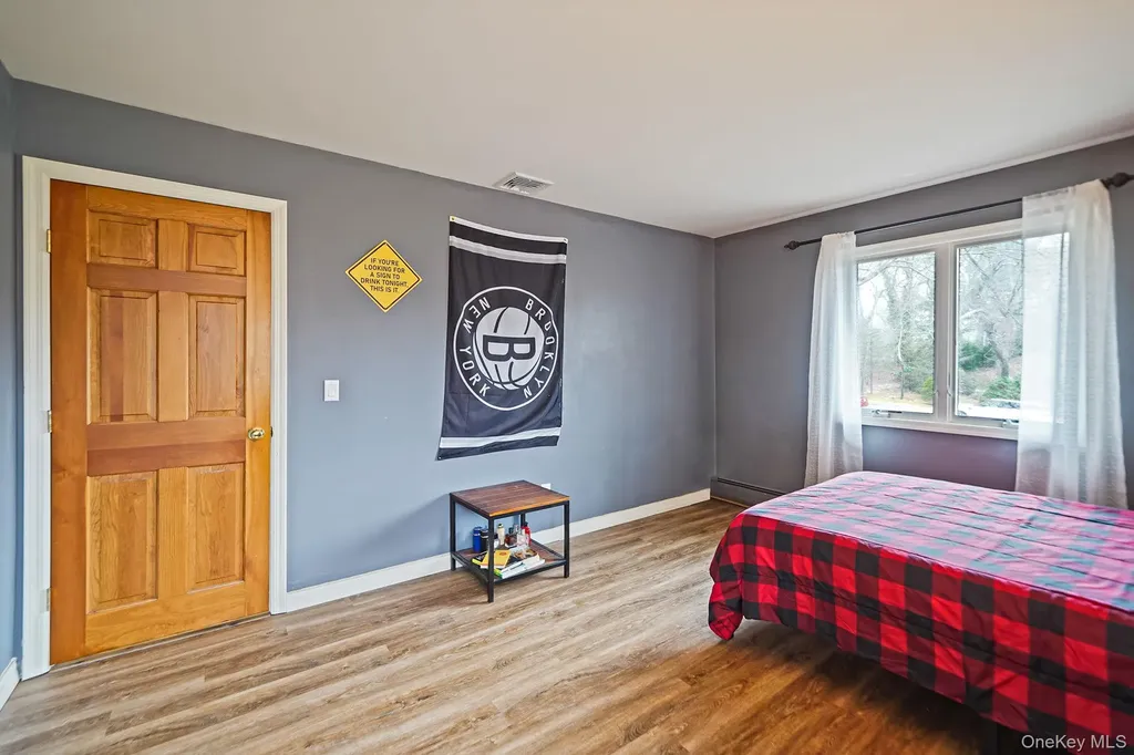 14 Cordwood Path Shoreham NY 11786