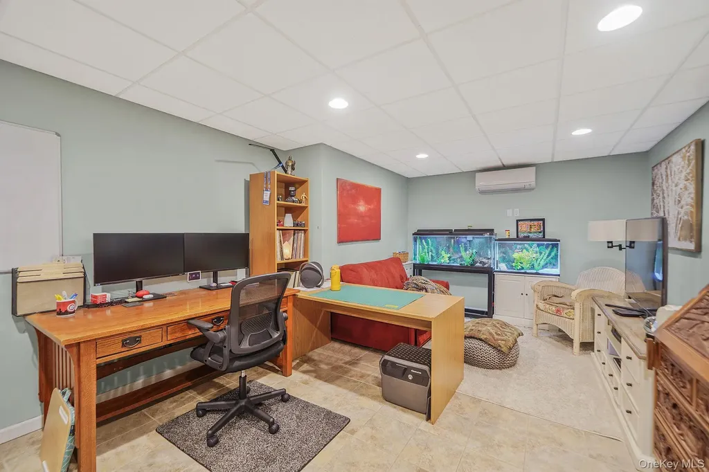 14 Cordwood Path Shoreham NY 11786