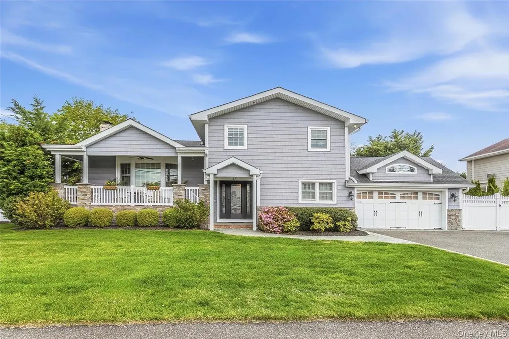 113 Harborview Drive Massapequa NY 11758