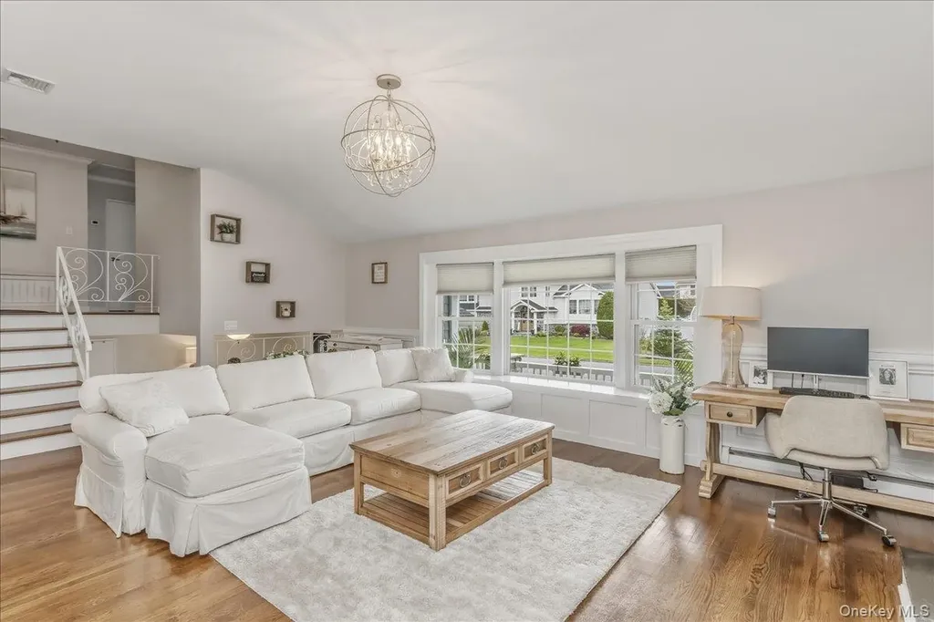 113 Harborview Drive Massapequa NY 11758