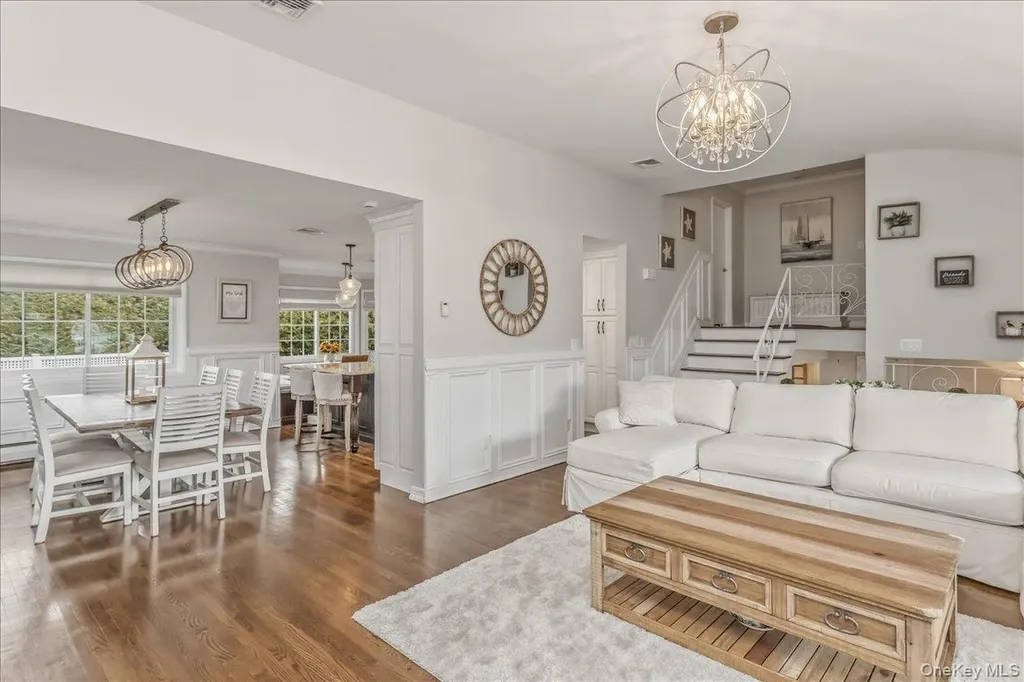 113 Harborview Drive Massapequa NY 11758