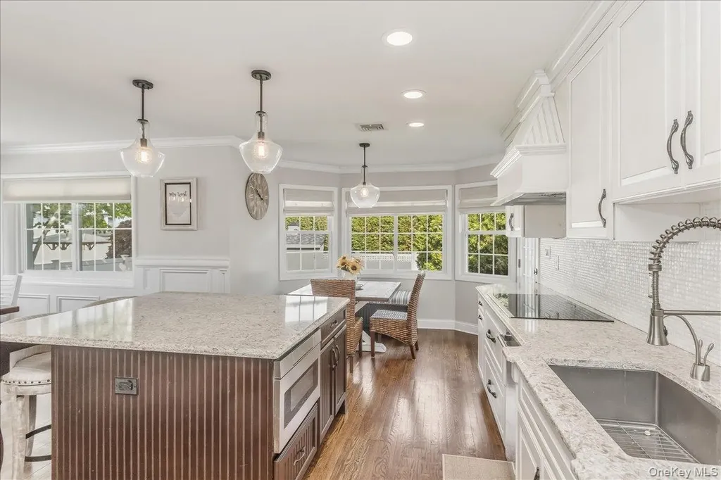 113 Harborview Drive Massapequa NY 11758