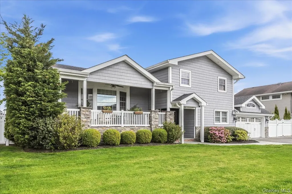 113 Harborview Drive Massapequa NY 11758