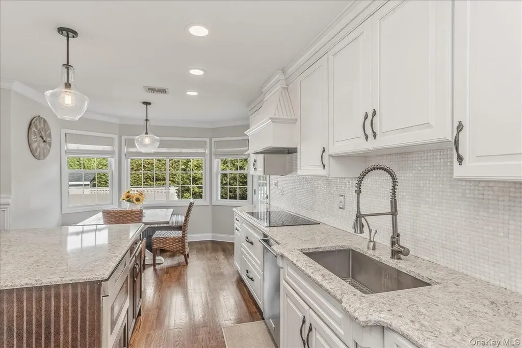 113 Harborview Drive Massapequa NY 11758