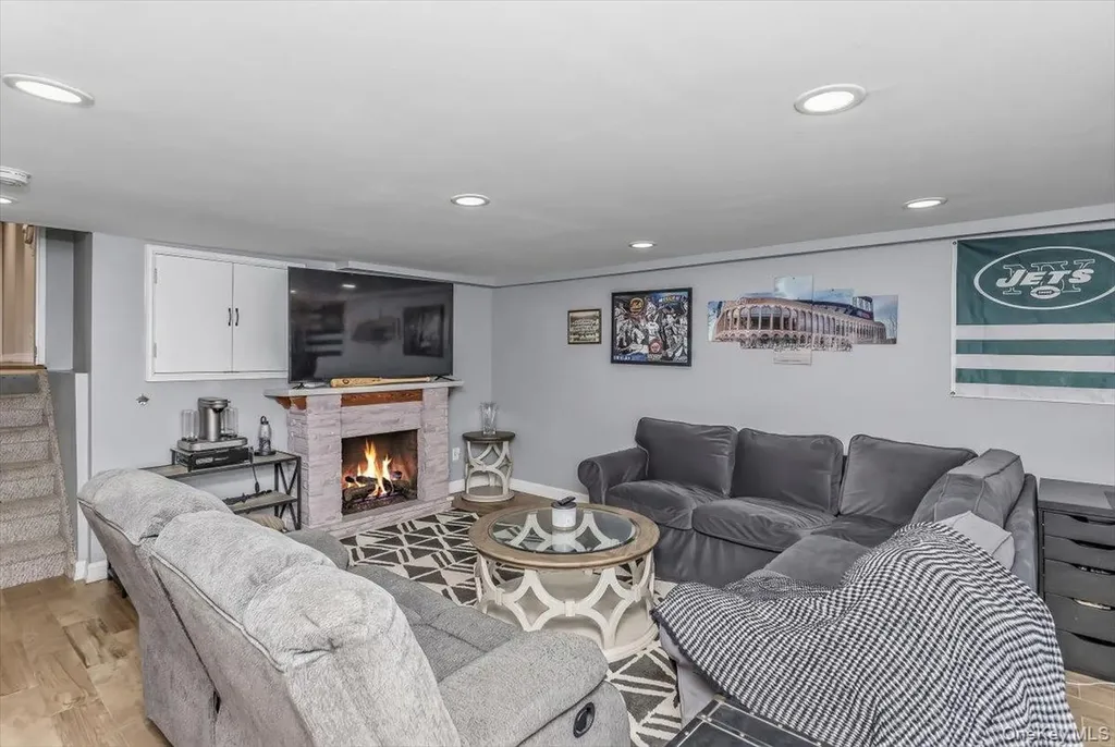 113 Harborview Drive Massapequa NY 11758